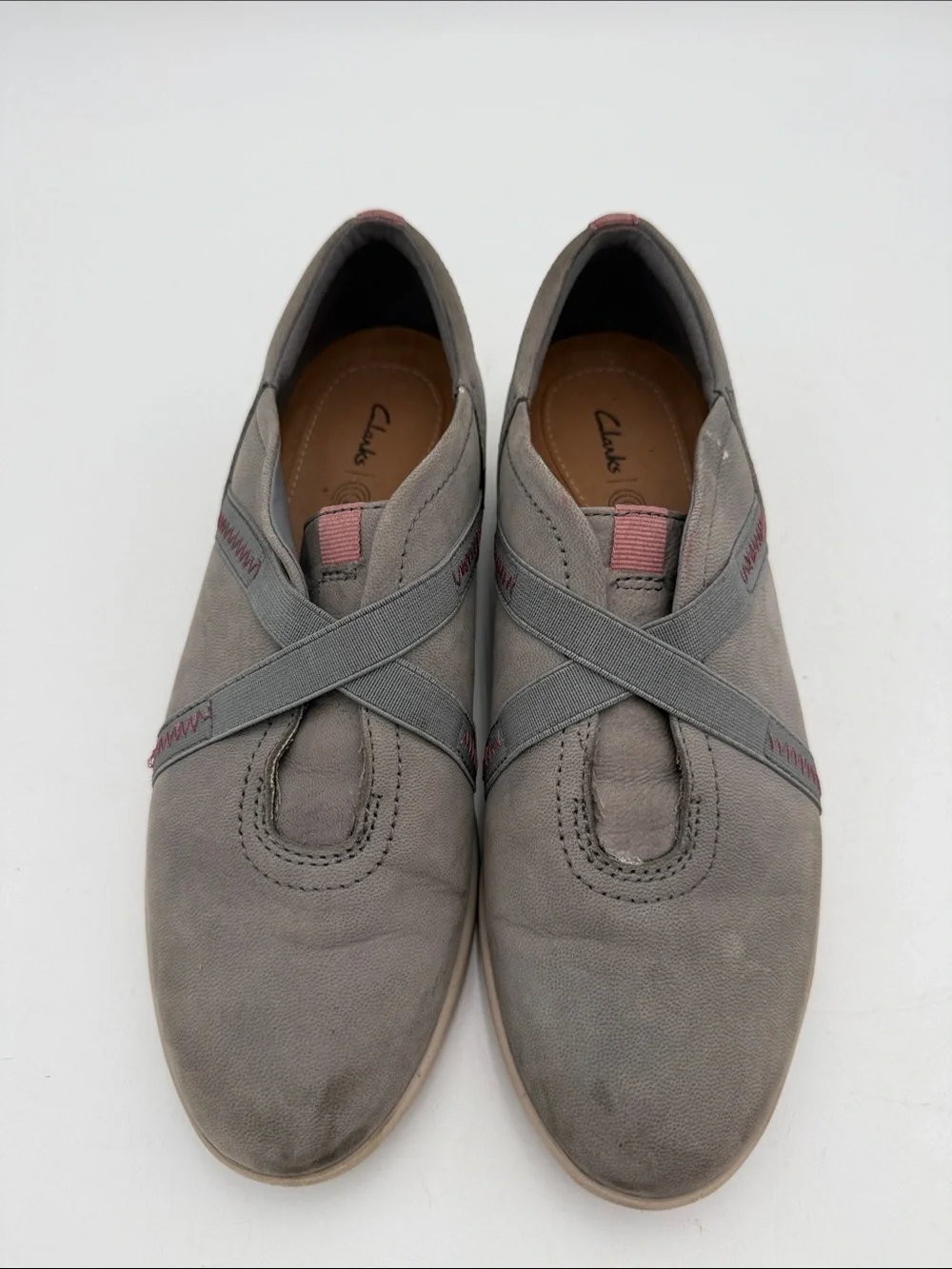 Clarks Gray Slip-On Cross-Strap Flats women 7.5M casual comfort office Y2K